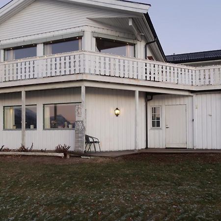 Solheim Fritidsgard Villa Svensby ภายนอก รูปภาพ