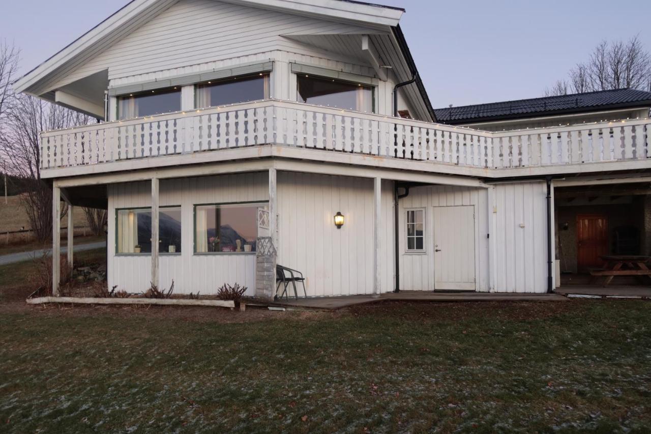 Solheim Fritidsgard Villa Svensby ภายนอก รูปภาพ