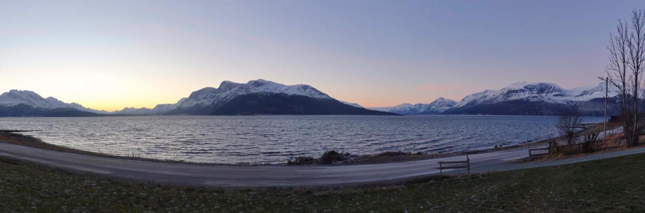 Solheim Fritidsgard Villa Svensby ภายนอก รูปภาพ