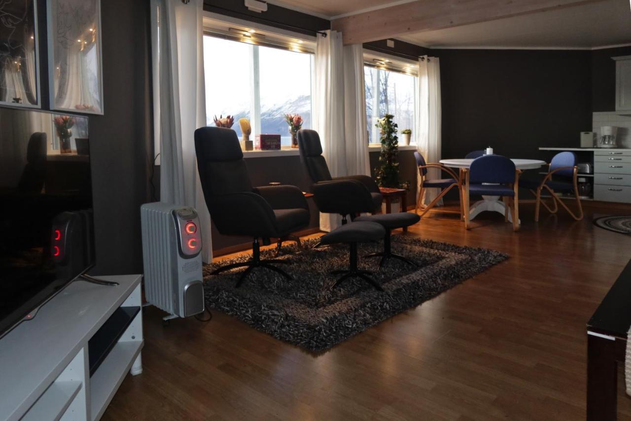 Solheim Fritidsgard Villa Svensby ภายนอก รูปภาพ