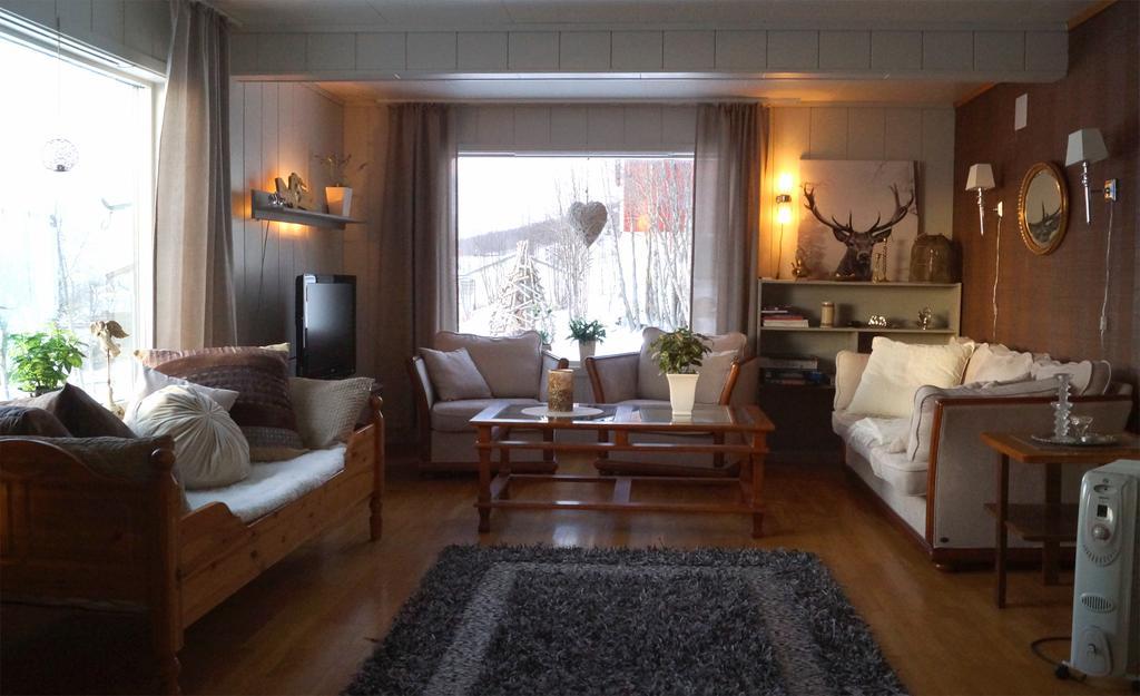 Solheim Fritidsgard Villa Svensby ภายนอก รูปภาพ